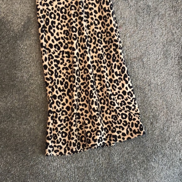 Cute cozy flared pants size M from forever21. Worn only once!! - Picture 2 of 4